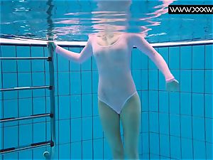 Liza Bubarek likes swimming